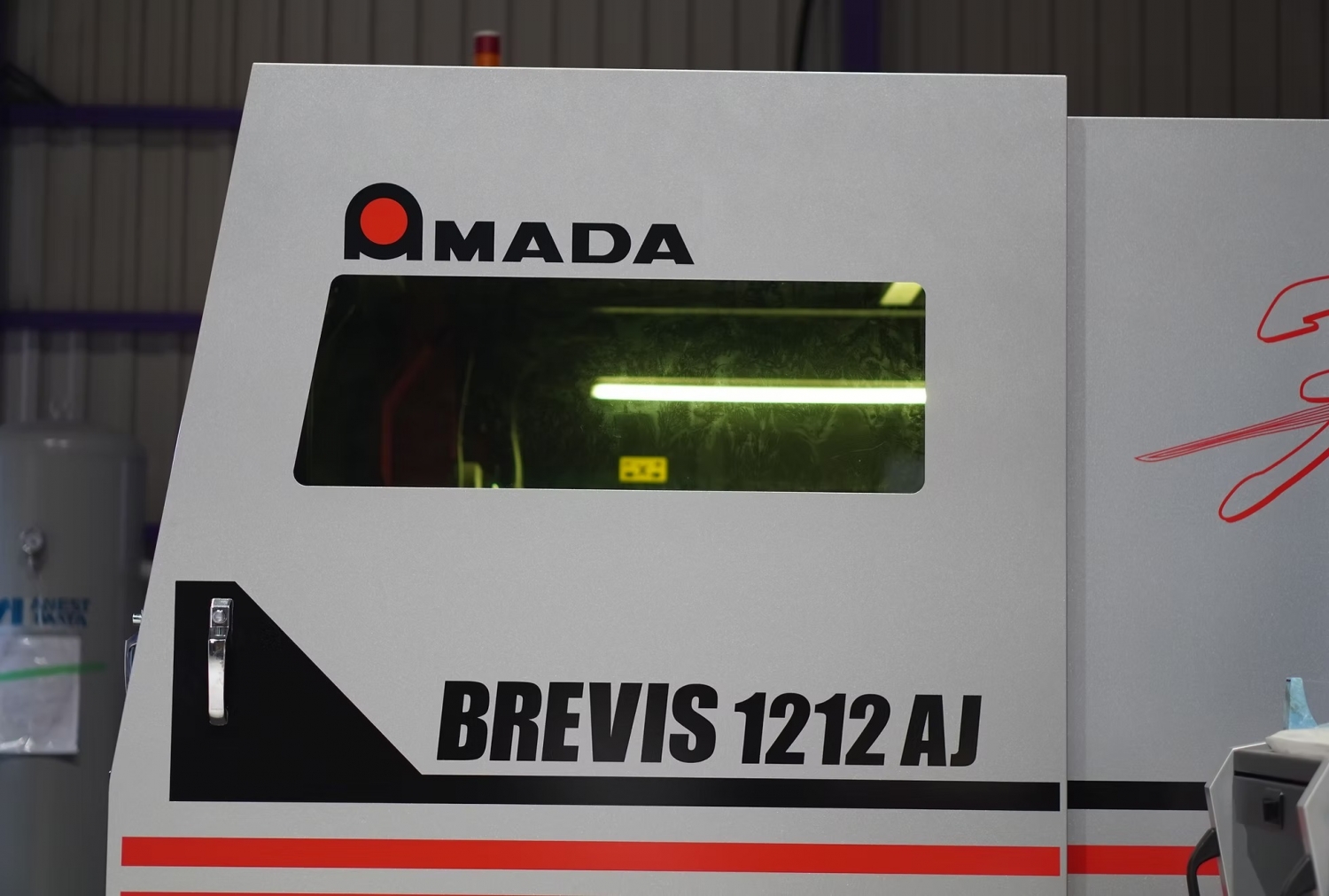 「BREVIS 1212AJ」で新規オープンするお客様の看板を制作しました。